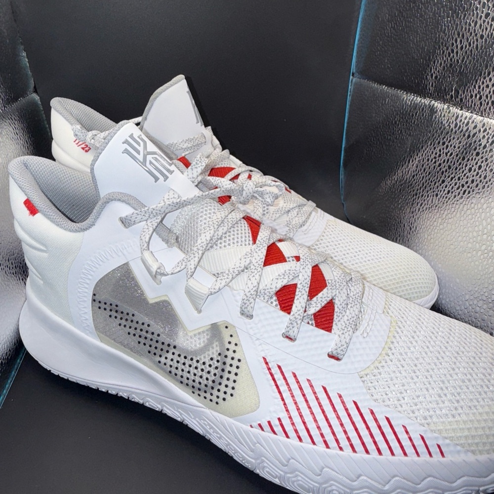 Nike White and Red Sneakers - Picture 5 of 13